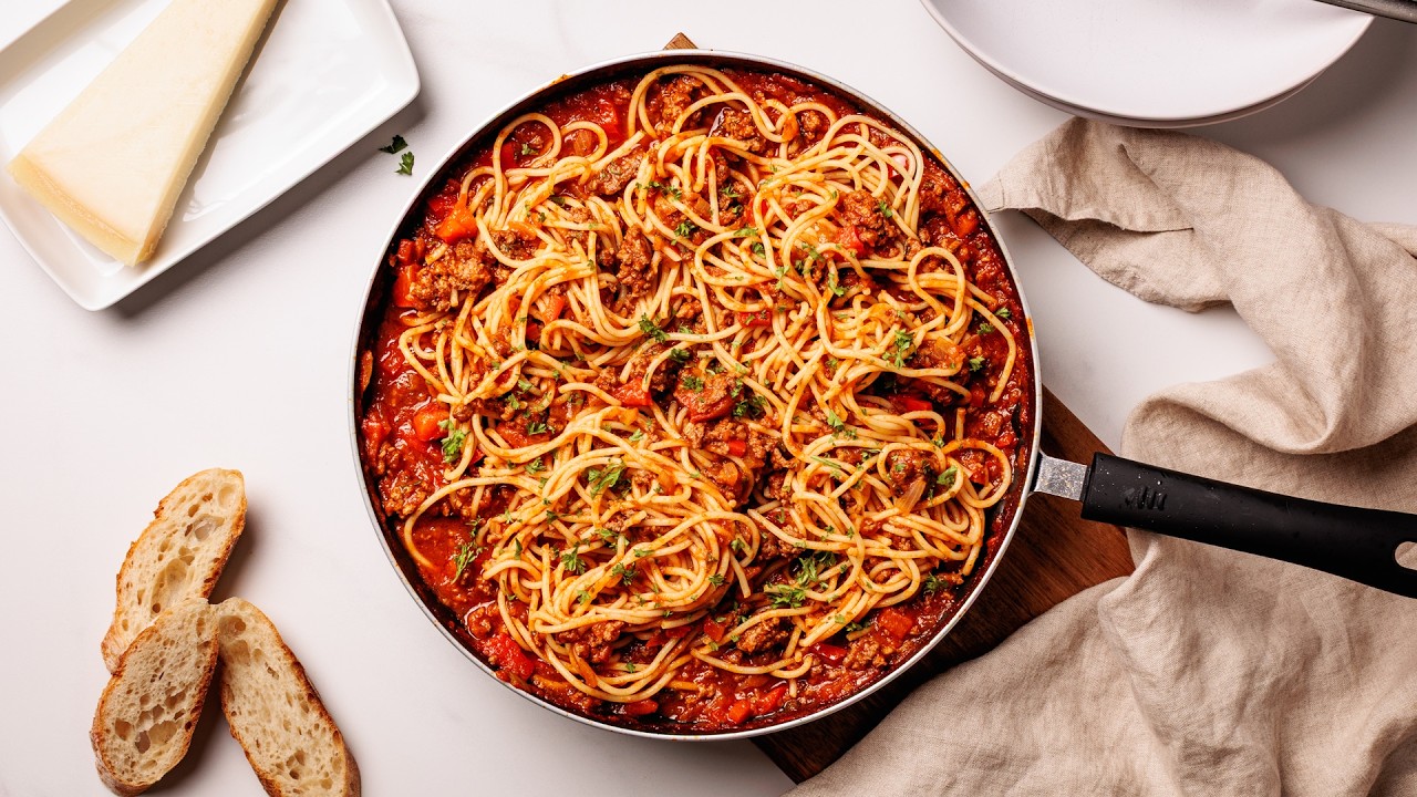 Stop making boring spaghetti… add this meat sauce