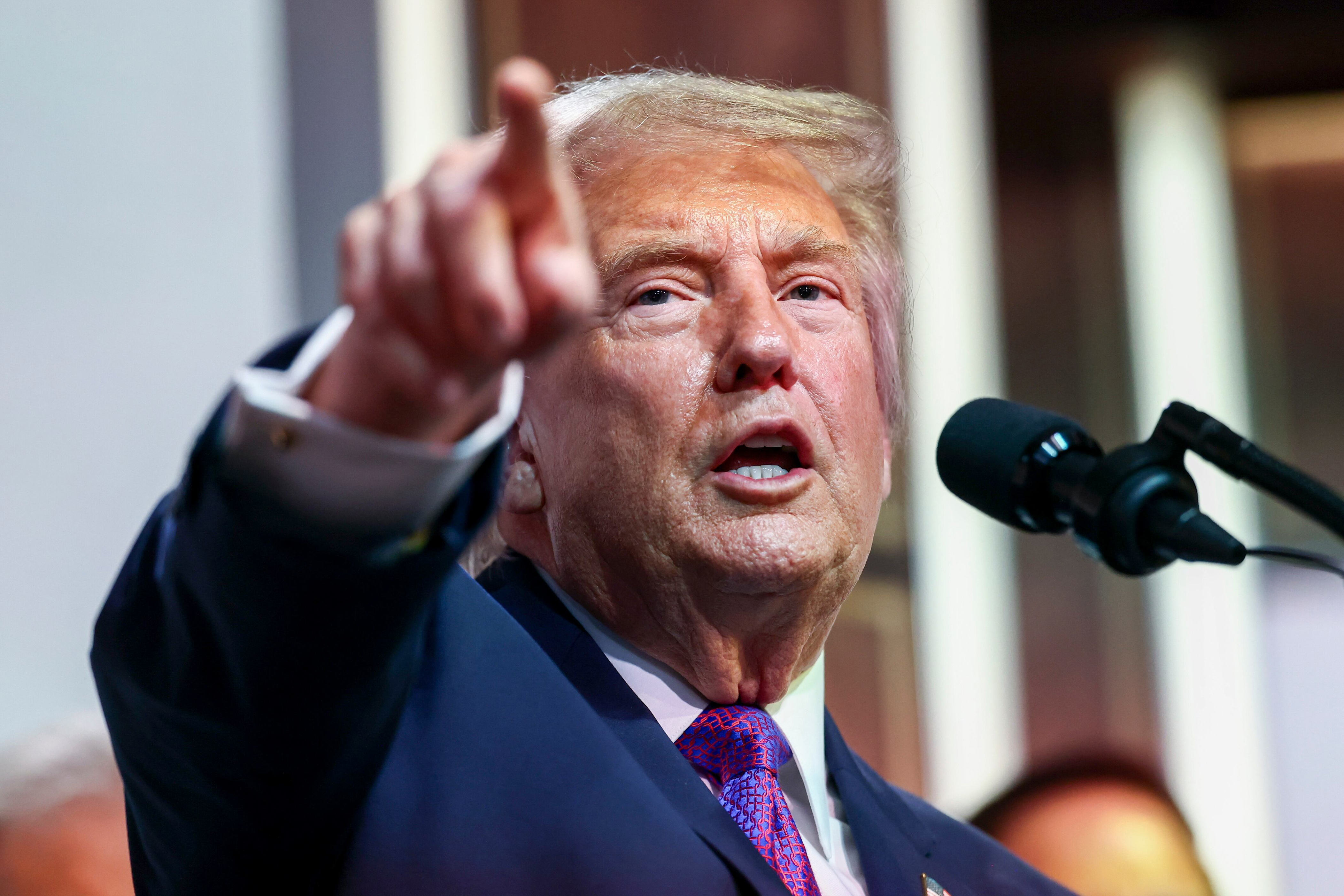 Trump threatens Iran strikes over stalled talks