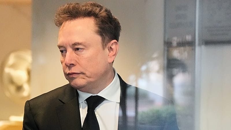 File- Elon Musk arrives at the U.S. District Court in Oakland, Calif., Tuesday, April 28, 2026.