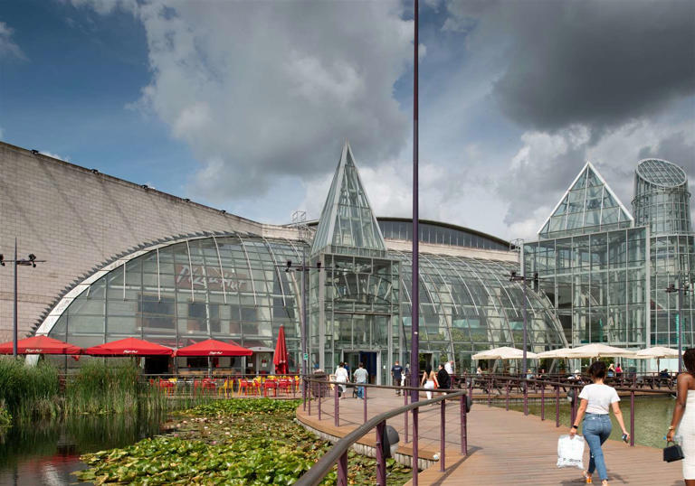 Charlton Athletic FC to close first pop-up store at Bluewater shopping ...