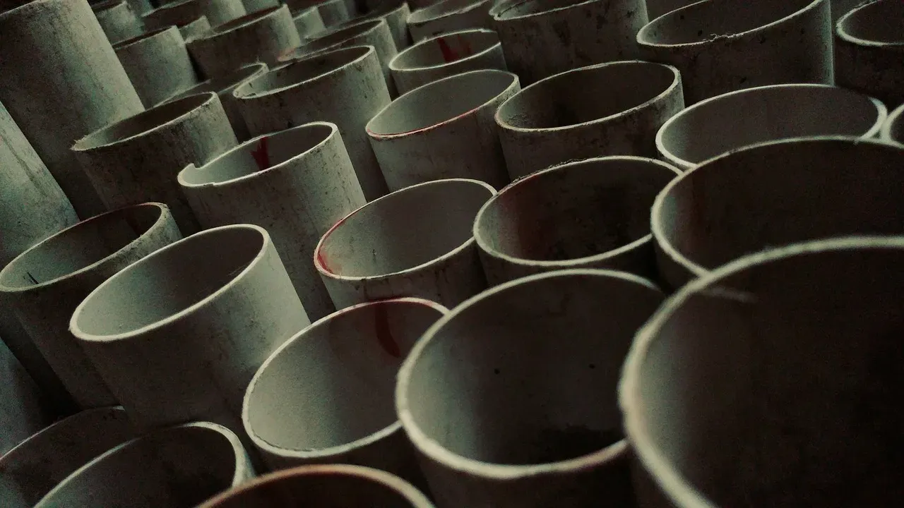4. Polybutylene Plumbing Pipes (Image Credits: Pixabay)