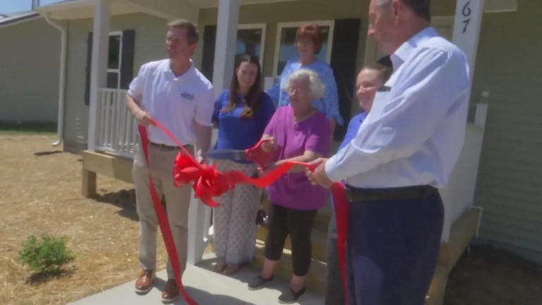 Flood victims given new homes in Floyd County