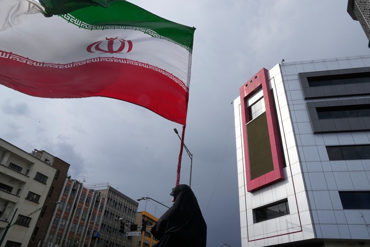 Iran dọa mở thêm 'mặt trận mới' nếu Mỹ tái tấn công