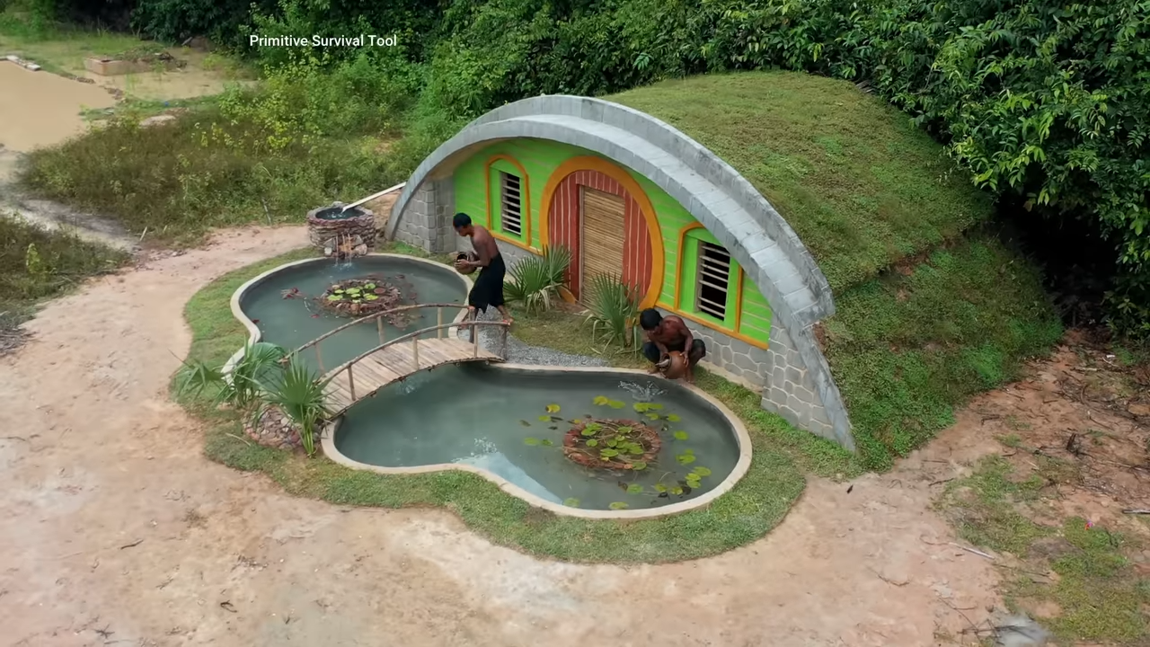 Watch These Primitives Push Through Fatigue to Build a Hobbit Shelter ...