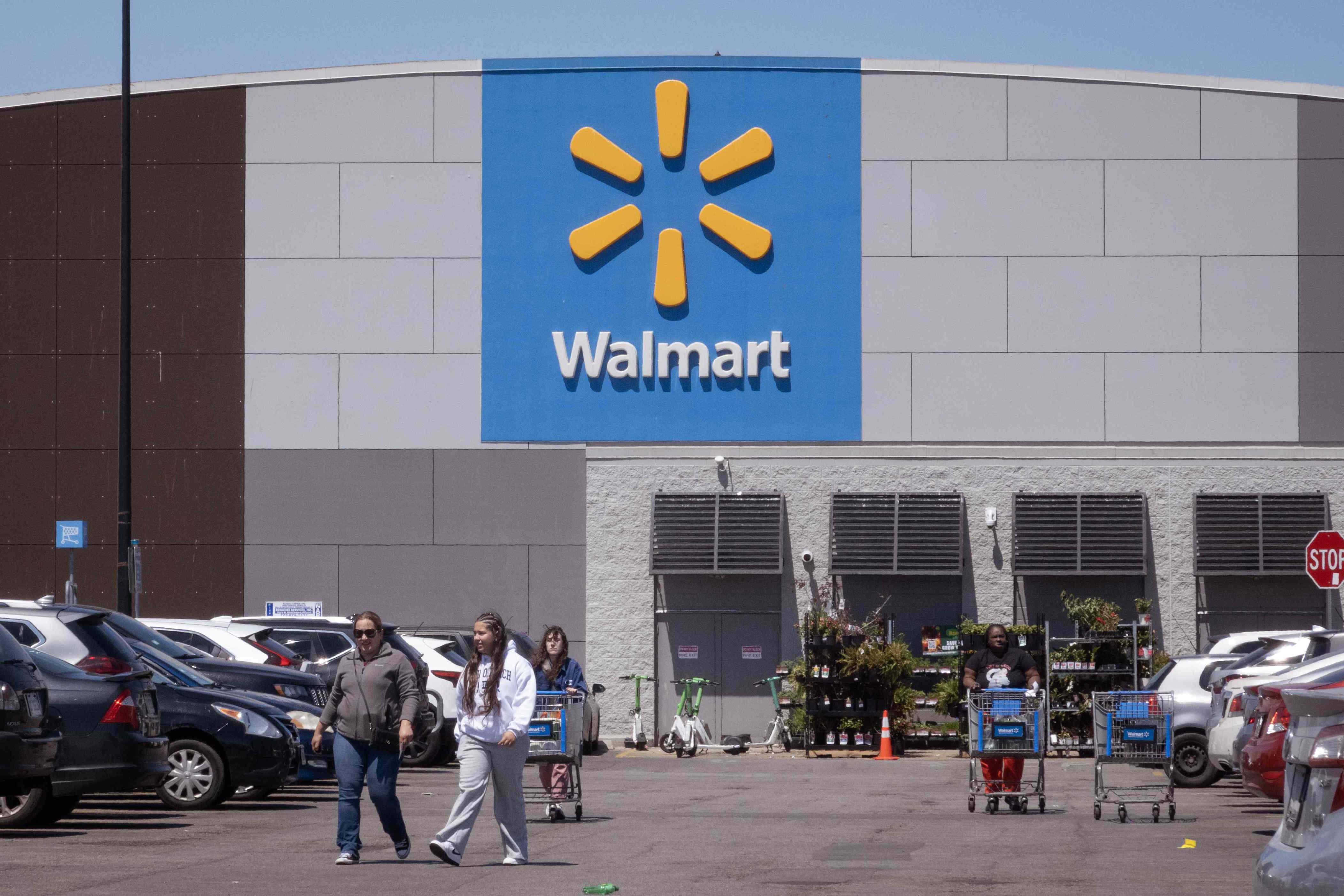 Here's how much Walmart stock is expected to move after earnings