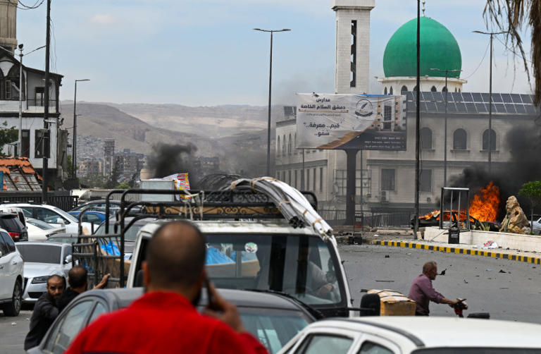 Car bomb explodes near Defense Ministry building in Damascus