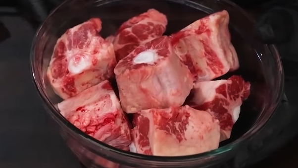 Slow-cooked oxtails recipe