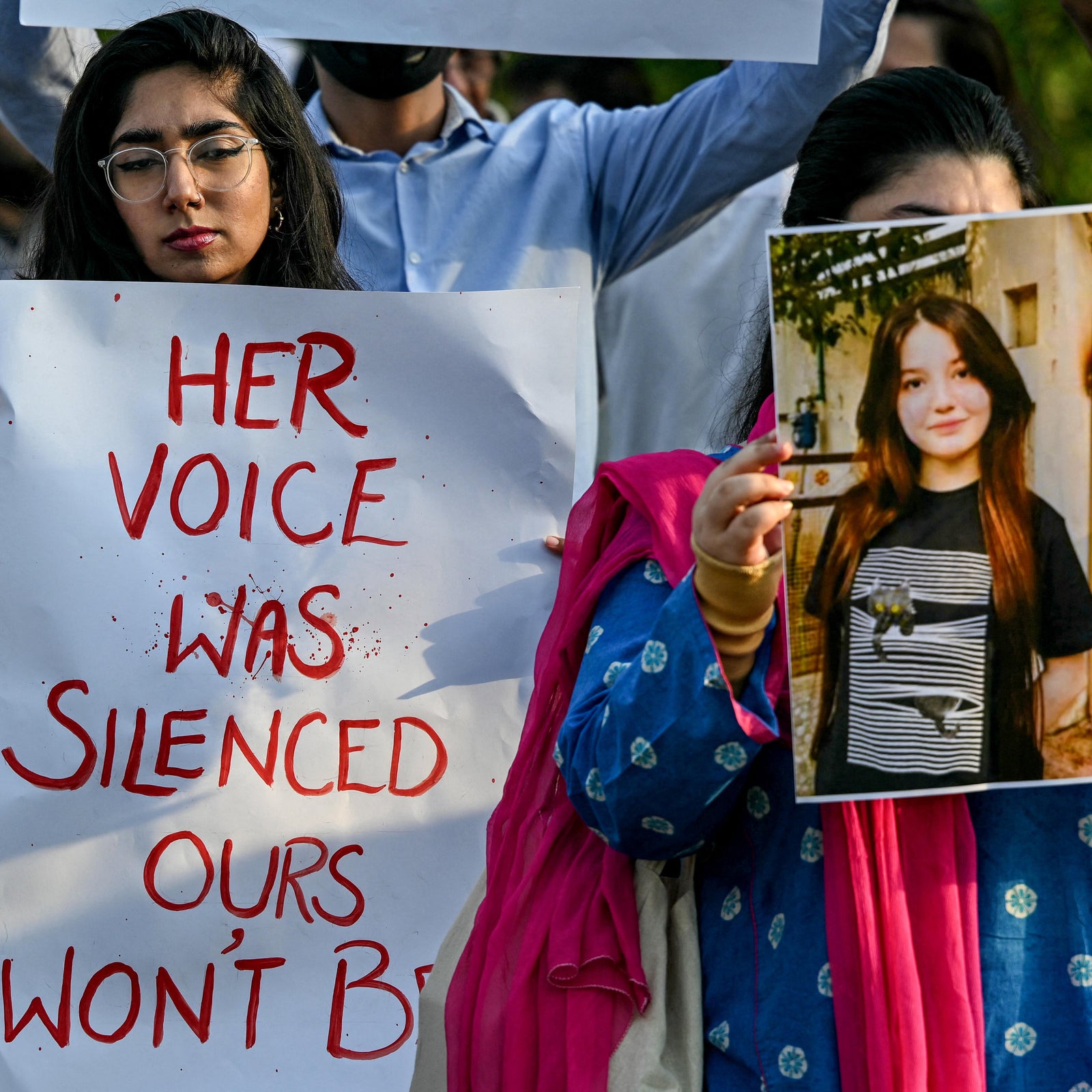 Man gets death sentence for killing teen TikTok star in Pakistan
