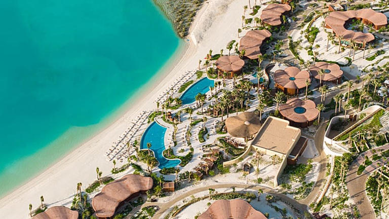 Four Seasons opens a stunning new resort on the Red Sea