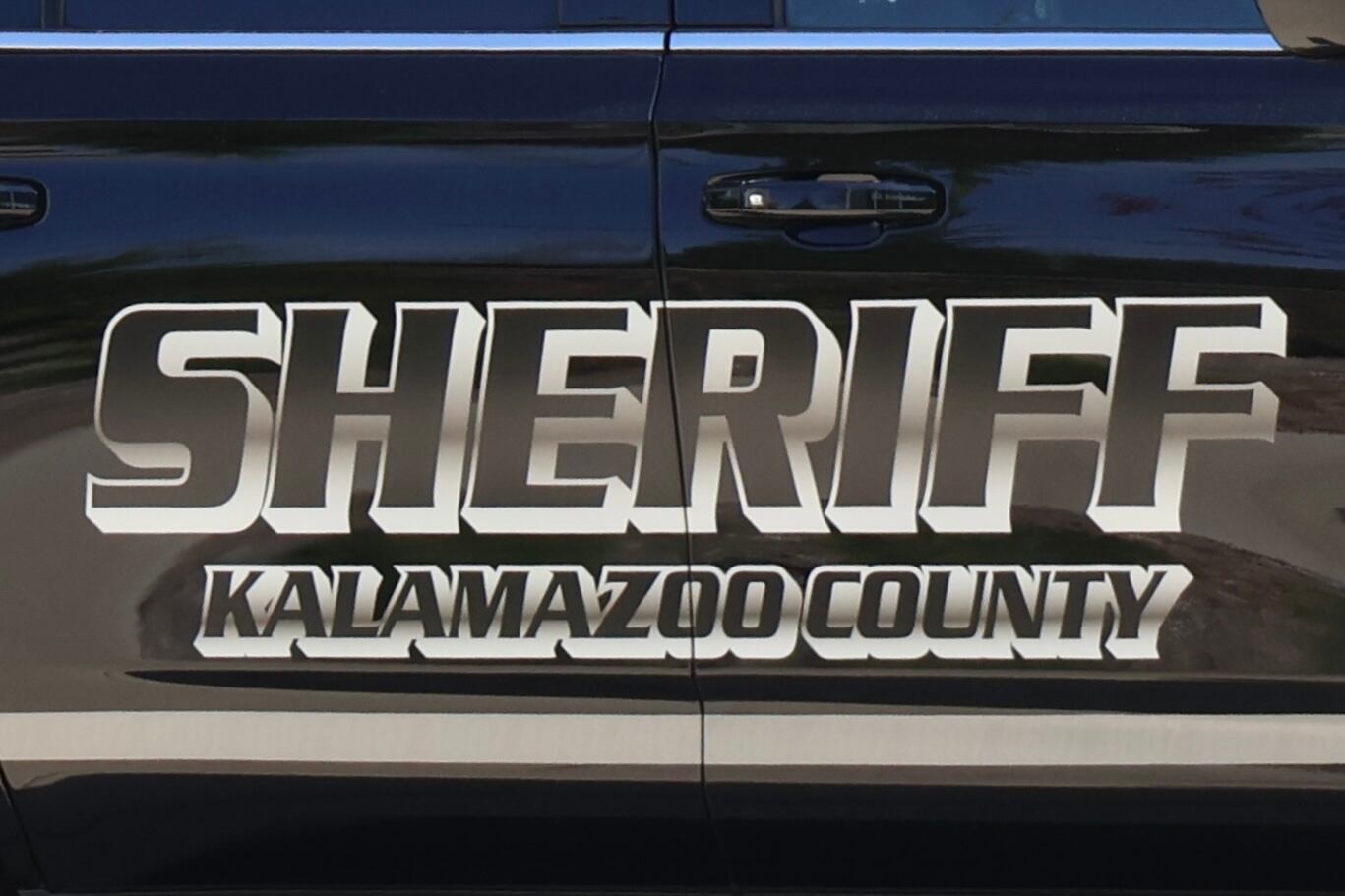 Police search for suspect after attempted armed robbery at Kalamazoo ...