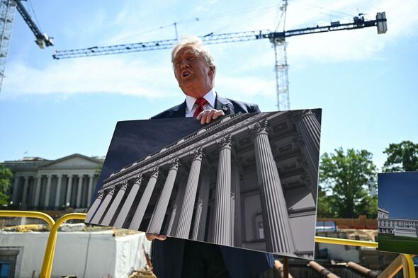 'Demented' Trump draws attention to worrying part of his body live on ...
