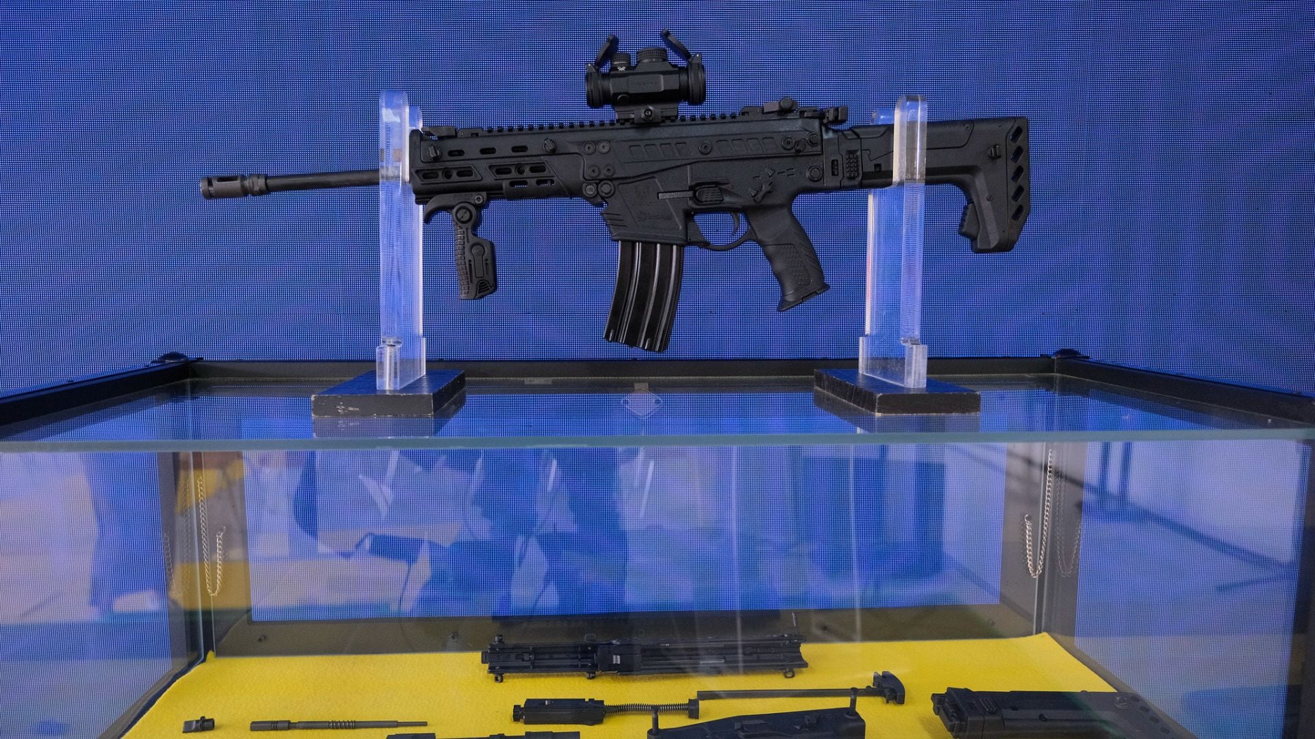 Primicia: se registra el primer accidente con el fusil Jaguar, que ...