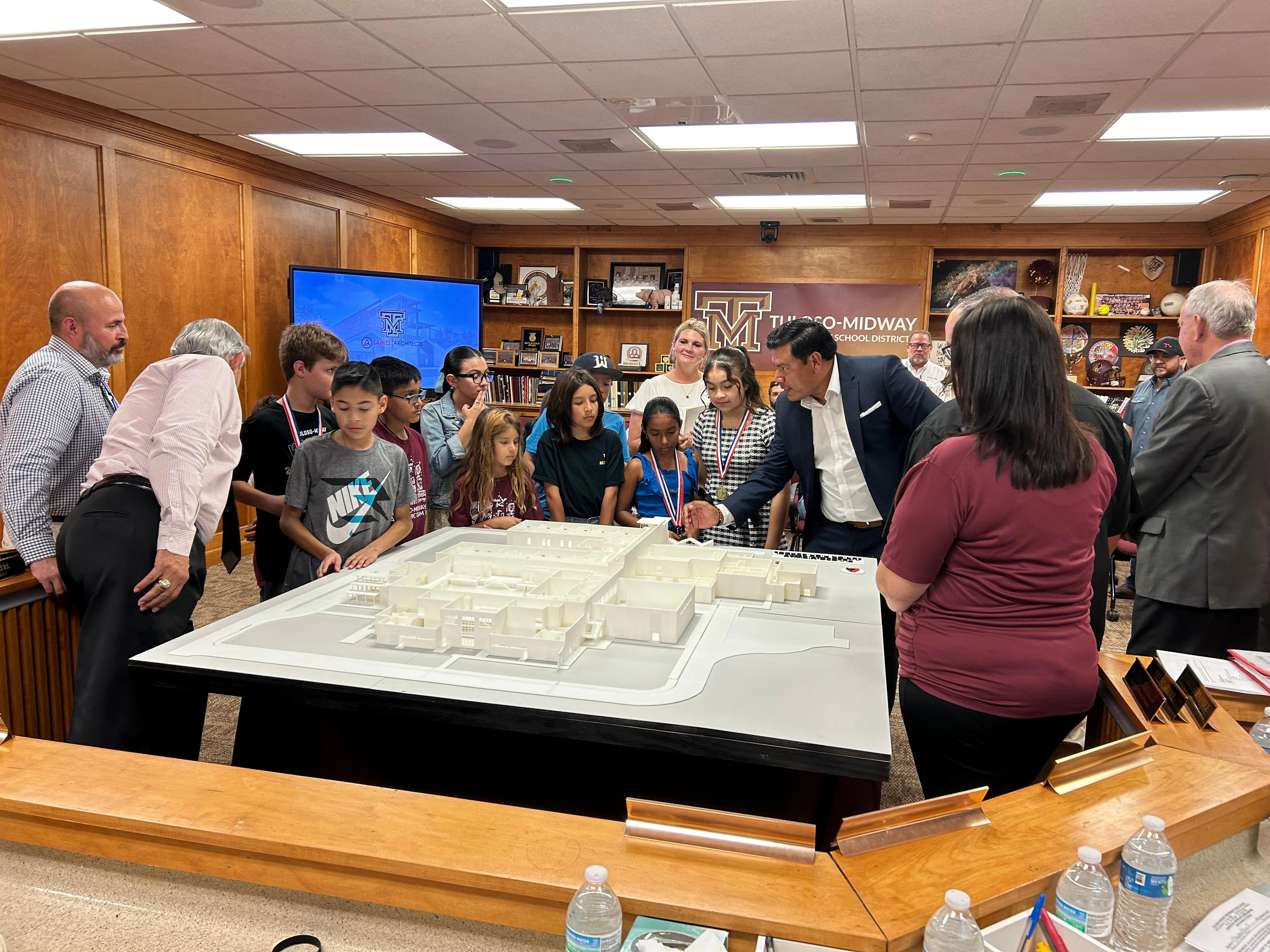 New Tuloso-Midway junior high to have versatile gym, bowling lanes