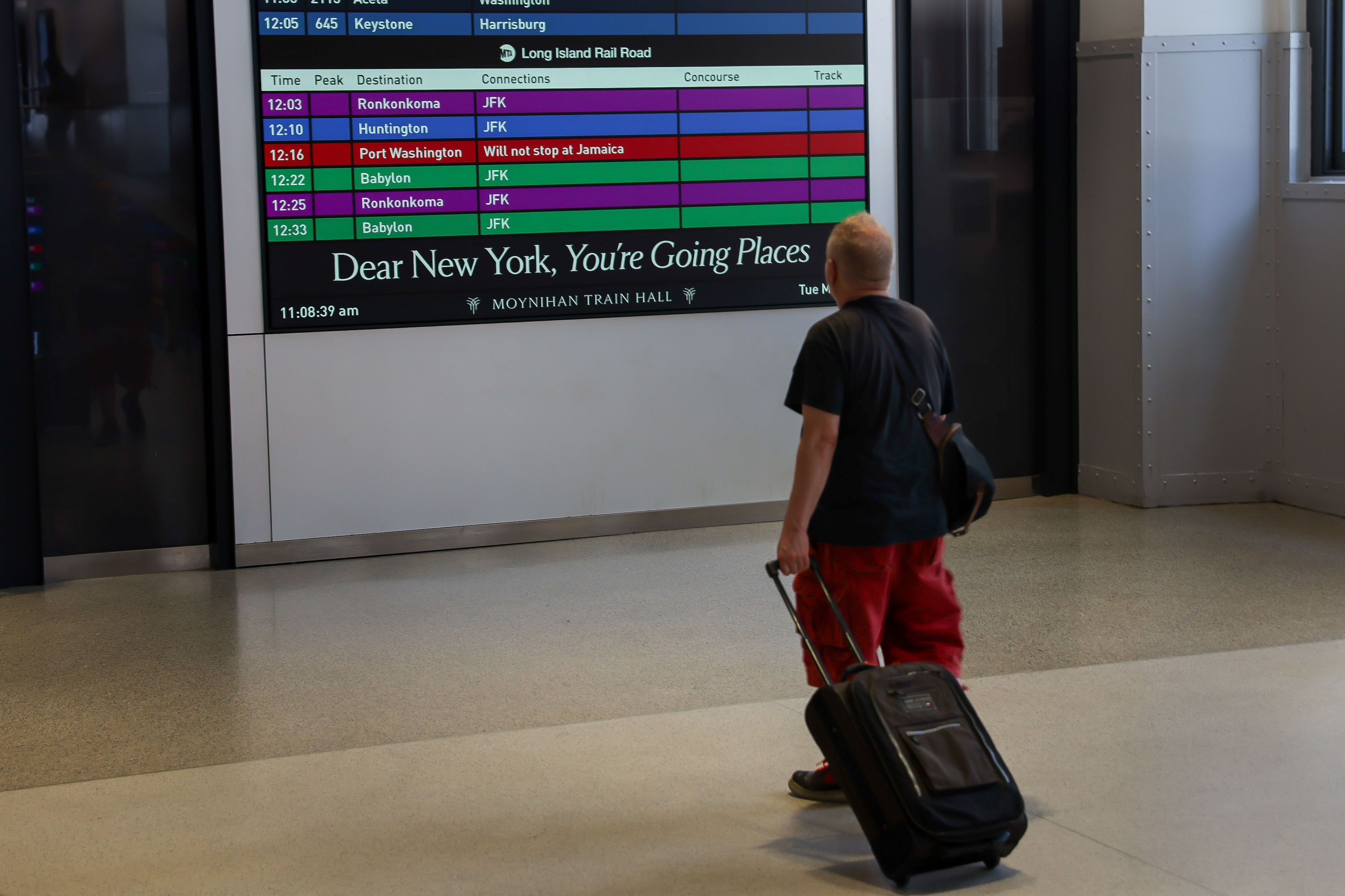 NY LIRR resumes train service after labor deal to end strike
