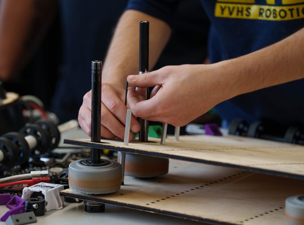 Berkeley robotics showcase brings together students, startups and ...