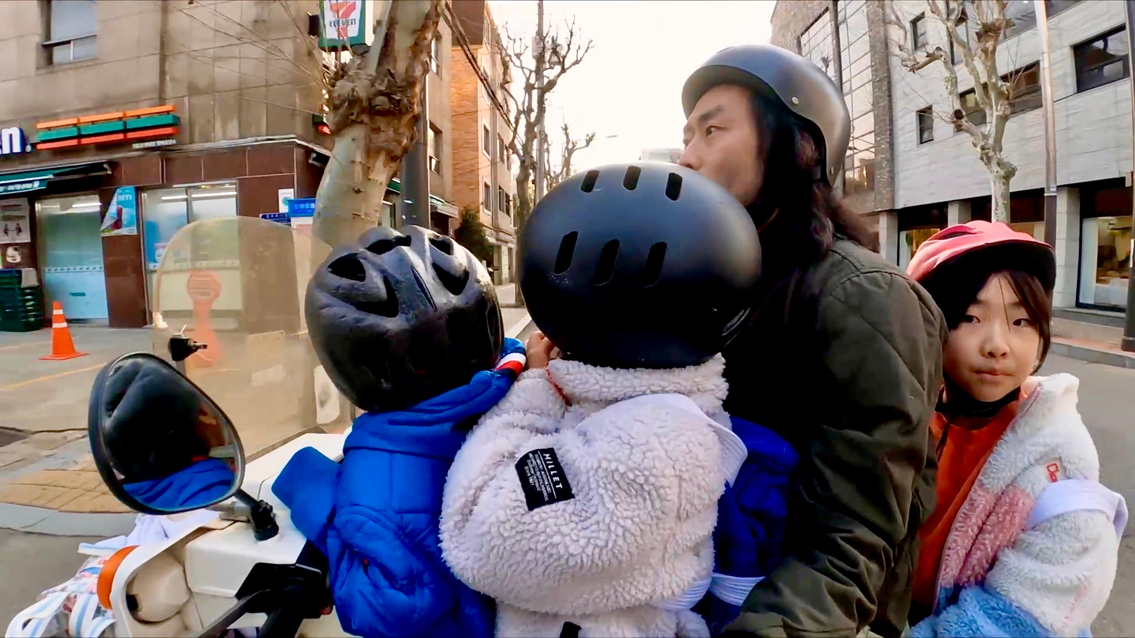 Moon Hyun-jun: 10-year homemaker father in South Korea's low-birth era