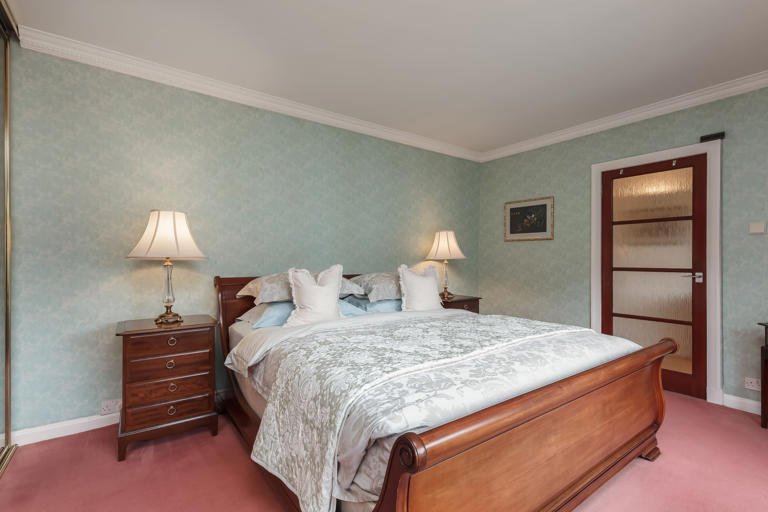 Delightful Edinburgh three-bedroom detached bungalow with indoor ...