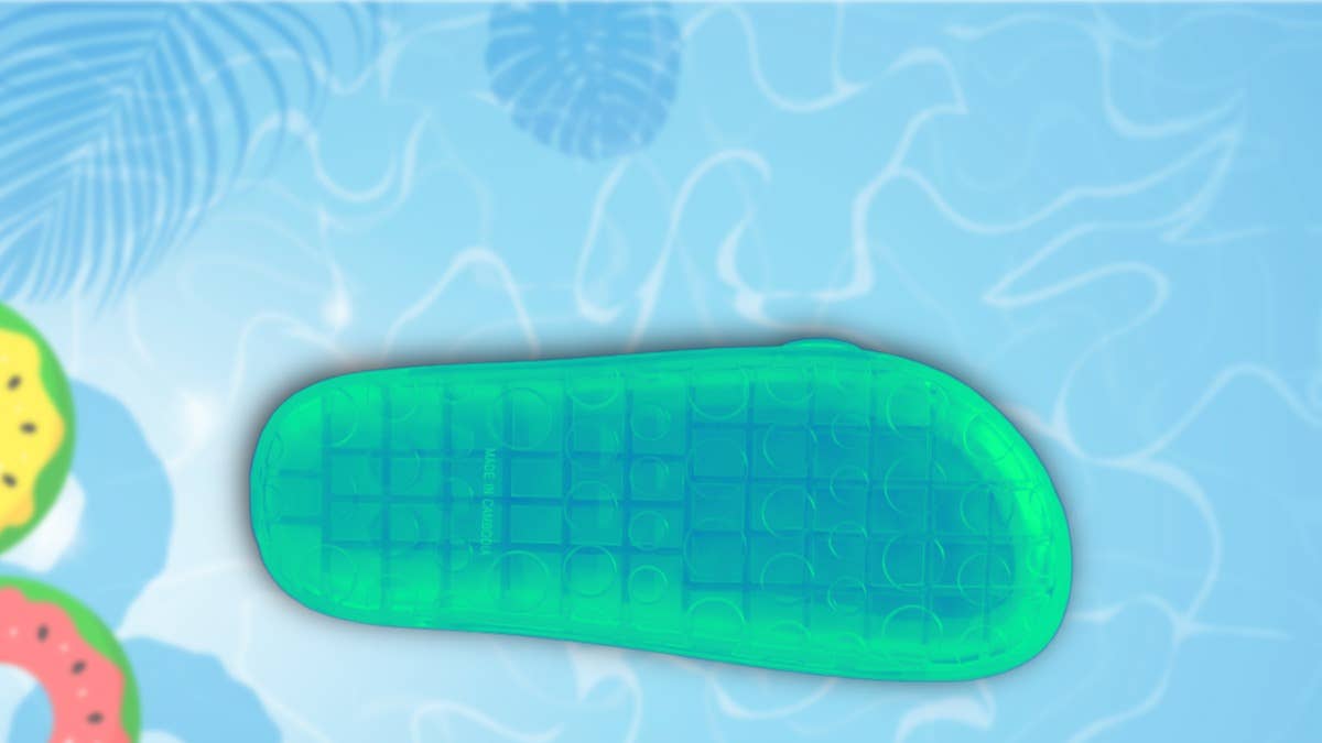Target’s $35 trendy memory foam sandals are now just $14