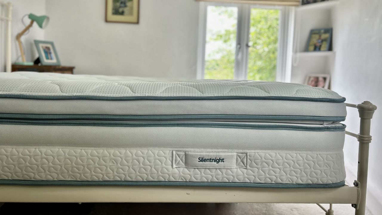 Silentnight UltraGel cool-to-touch 3000 mattress review: Plush ...
