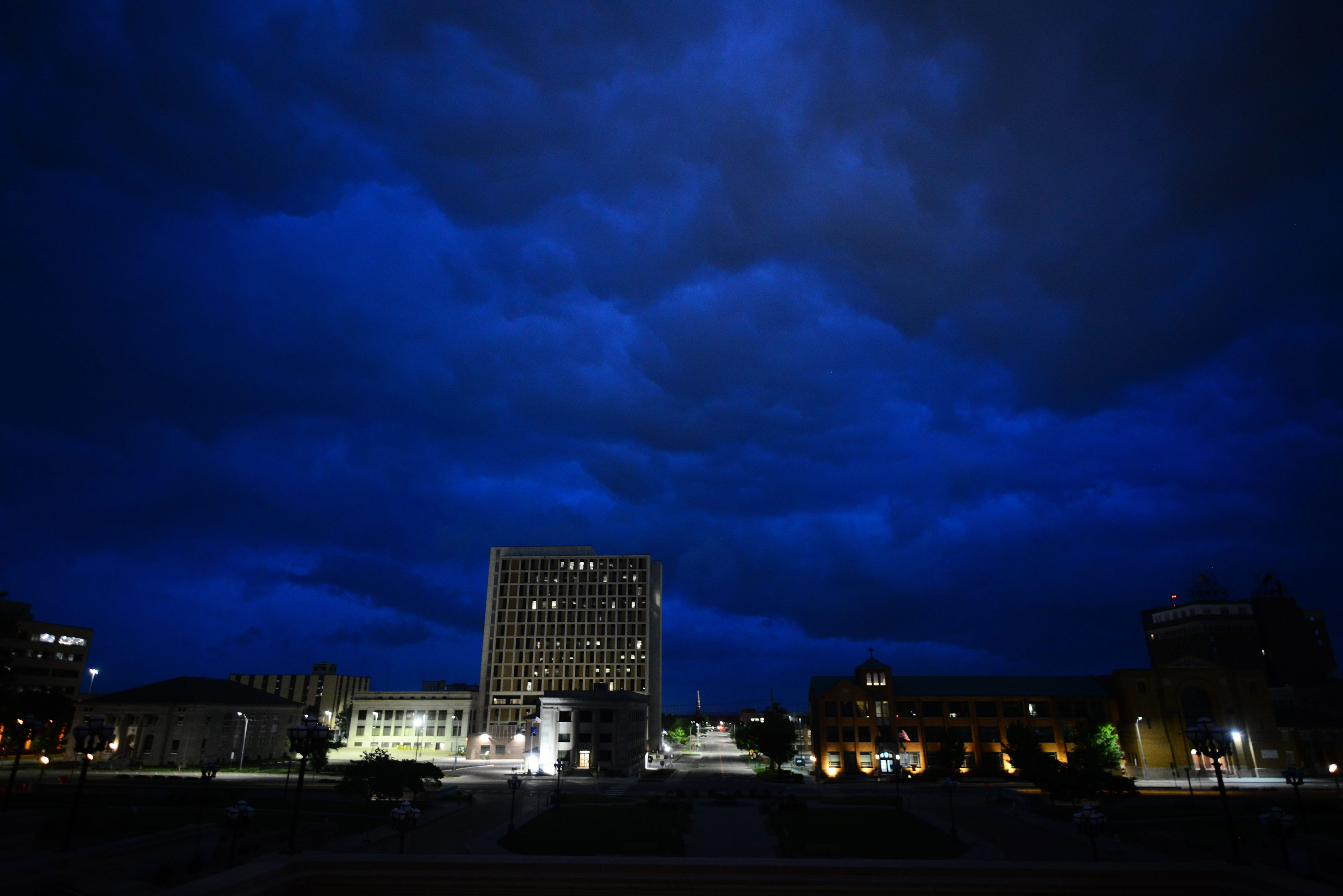 Threat of severe storms lingers in central US