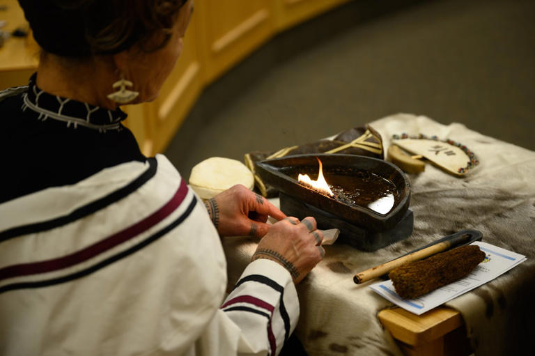 Inuit lamp symbol approved for headstones at national military cemetery