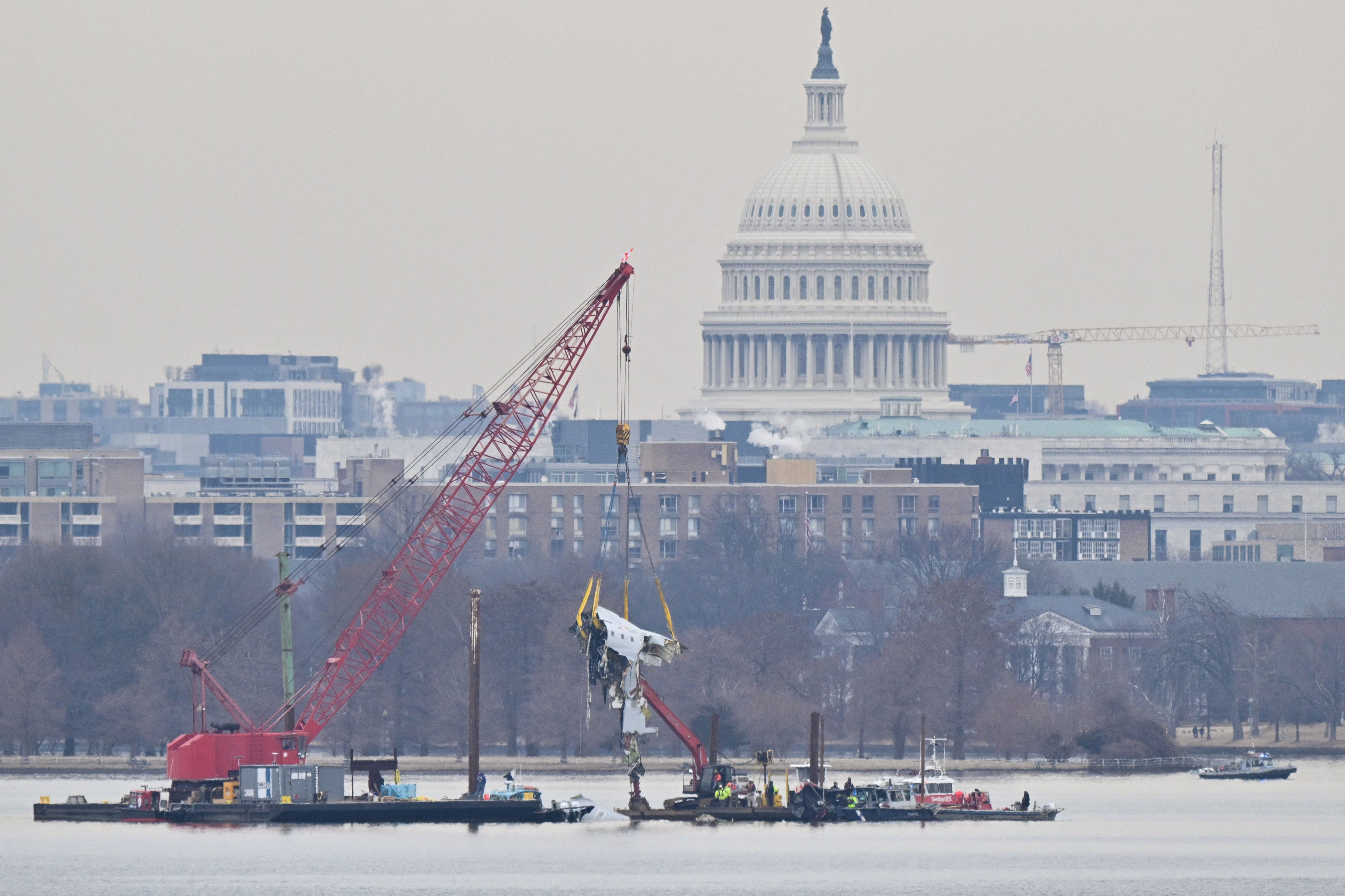 Deadly Errors, Close Calls Plague US Airports, Expose Safety Flaw