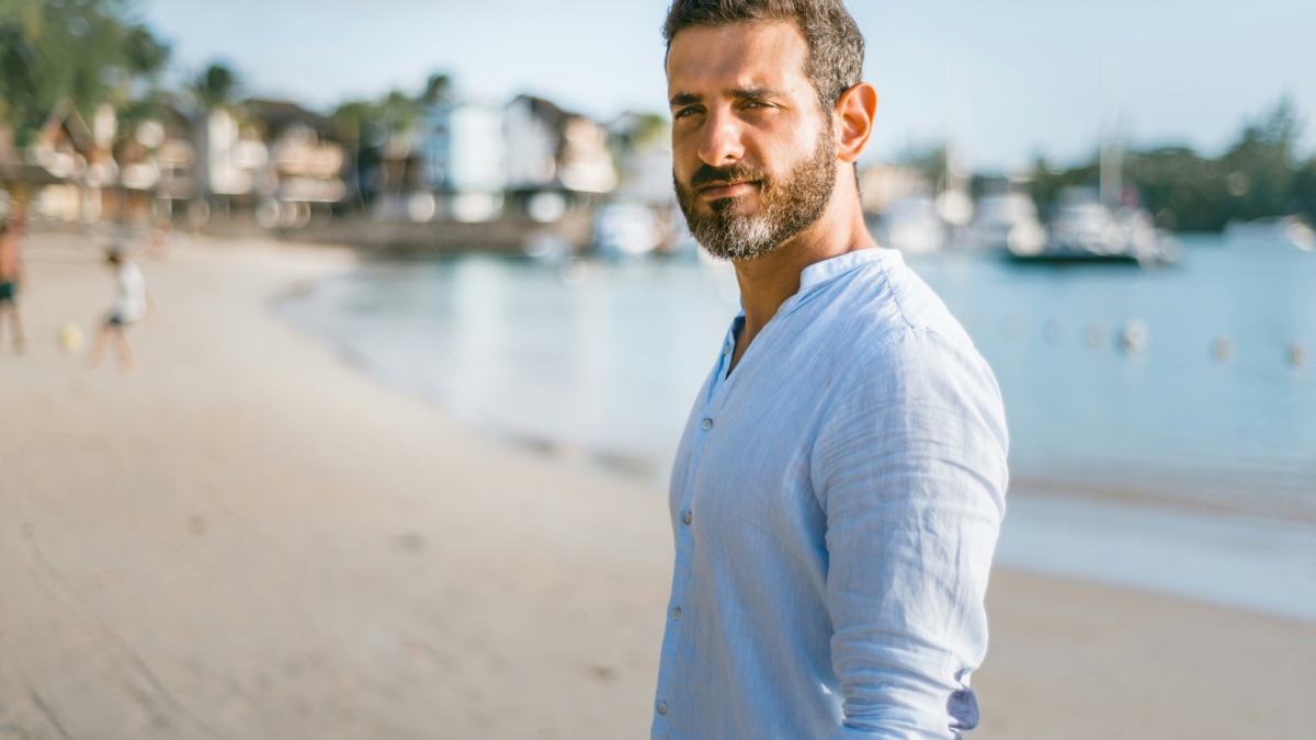 A confident man practices these 10 habits almost daily with his partner