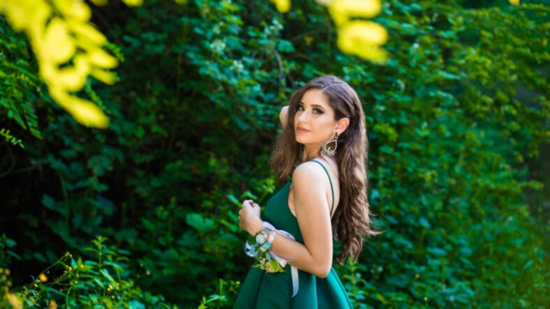 She Hooked Up With Her Another Girl's Date On Prom Night, And Now Her ...