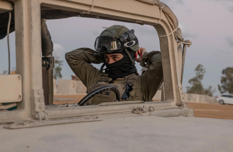 Israel Air Force introduces all-women Arad special commando unit