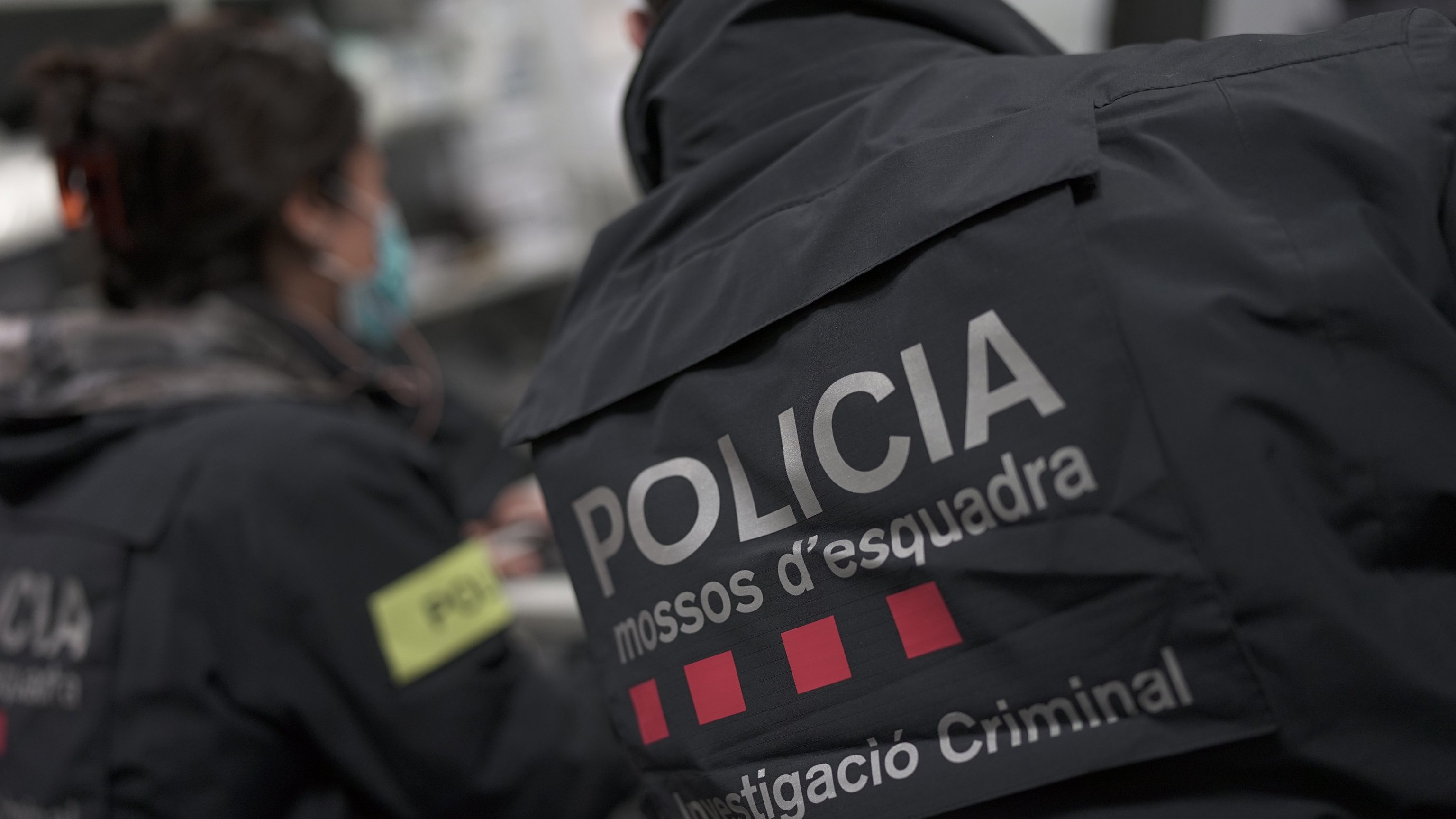 Detienen a un hombre por matar a su ex pareja a puñaladas en una plaza ...