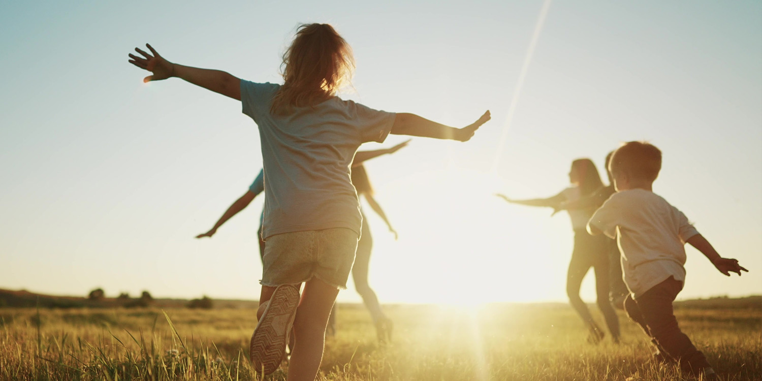 Early pretend play is linked to better mental health years later