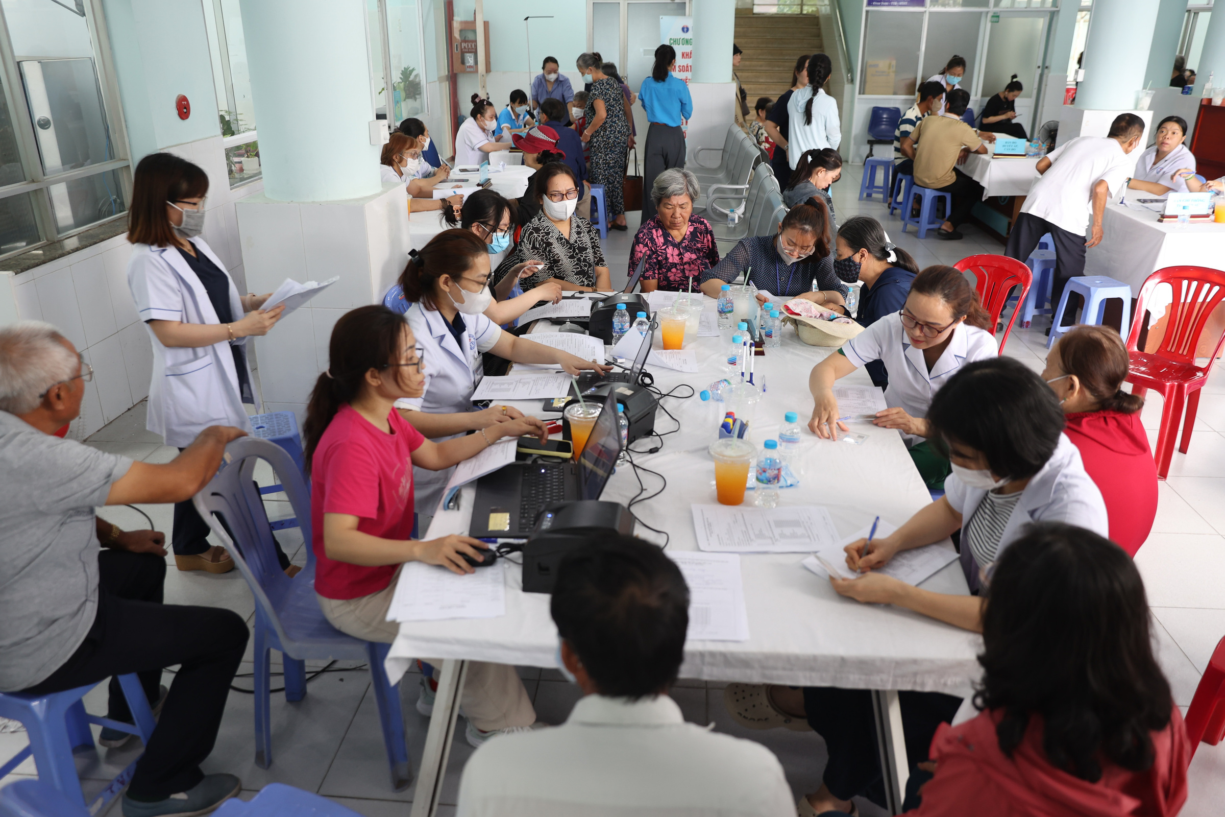 Người dân 9 xã, đặc khu ở TP HCM khám sức khỏe miễn phí từ cuối tháng 5