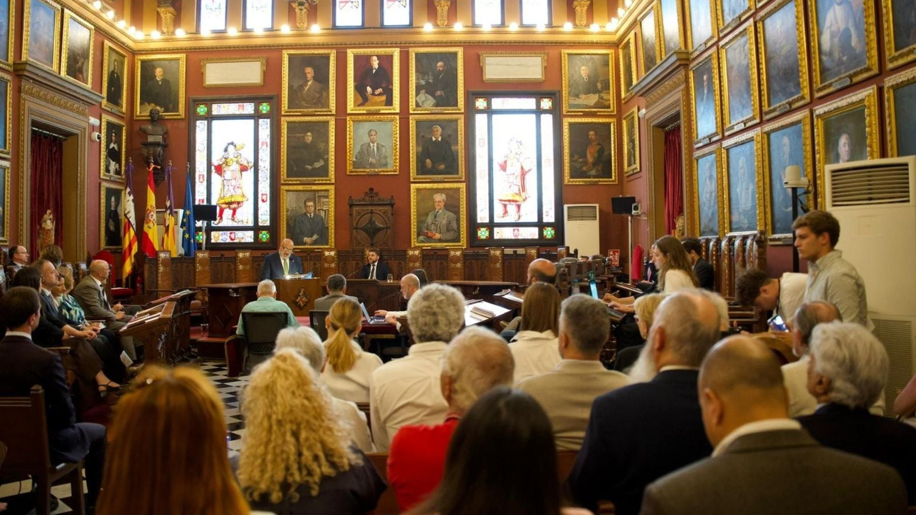 El alcalde de Palma tilda de «auténtica vergüenza» y «bochornoso ...