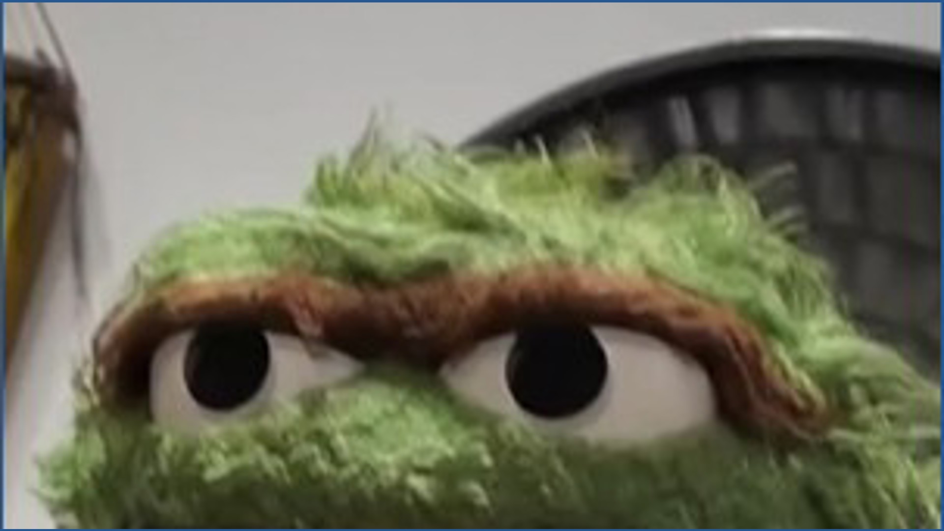 Behind the scenes: The secret life of a puppeteer!