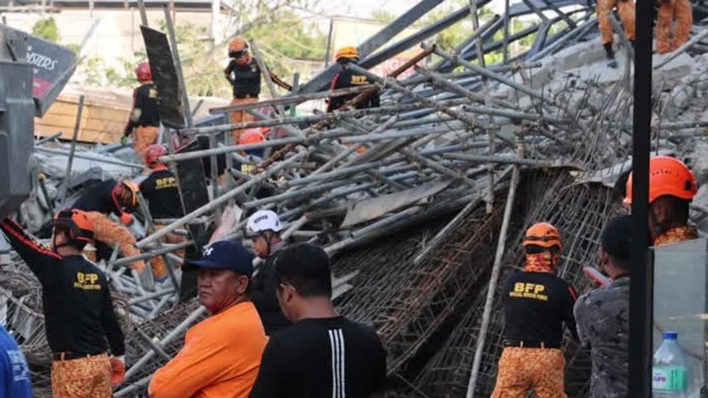 Many people still missing after building collapse