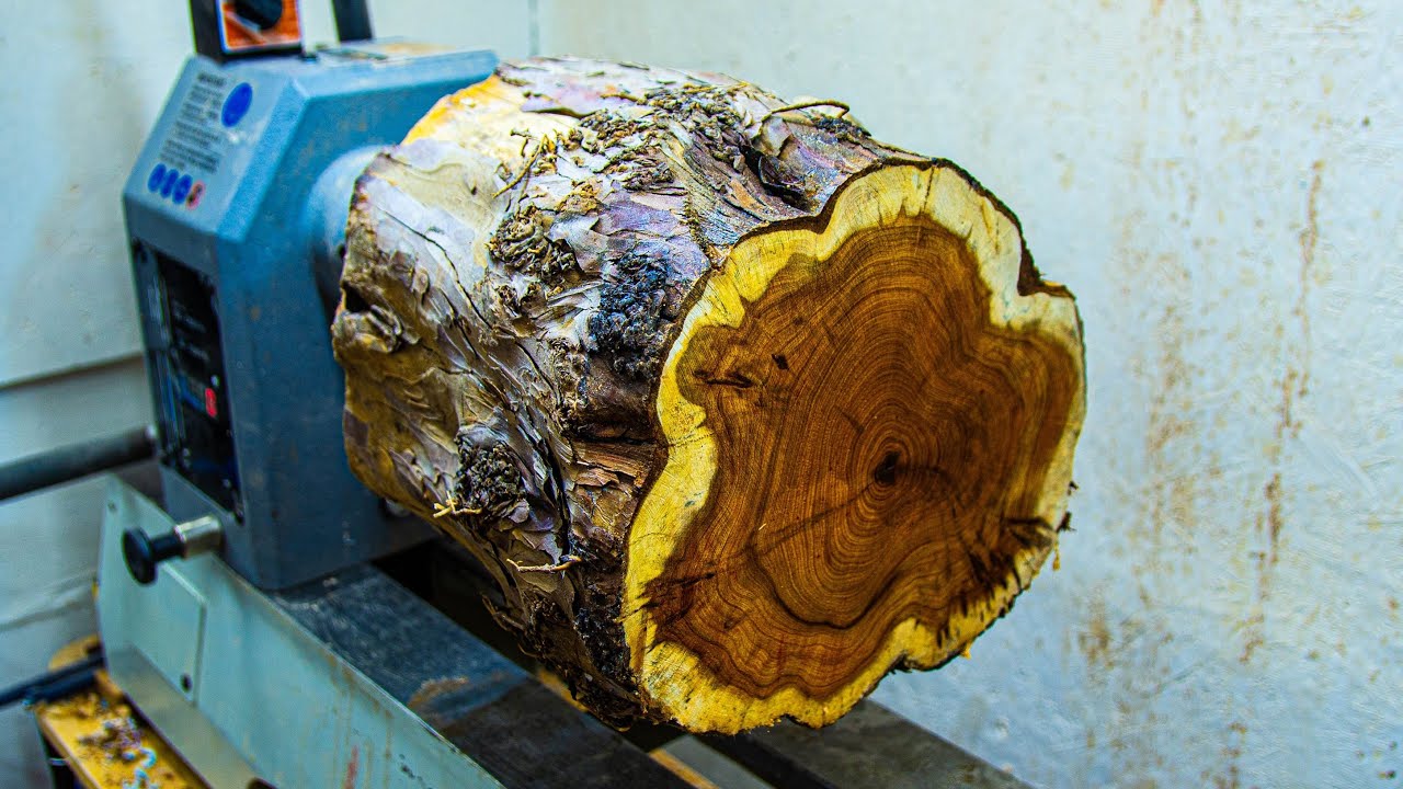 From log to vase: A woodturning experience