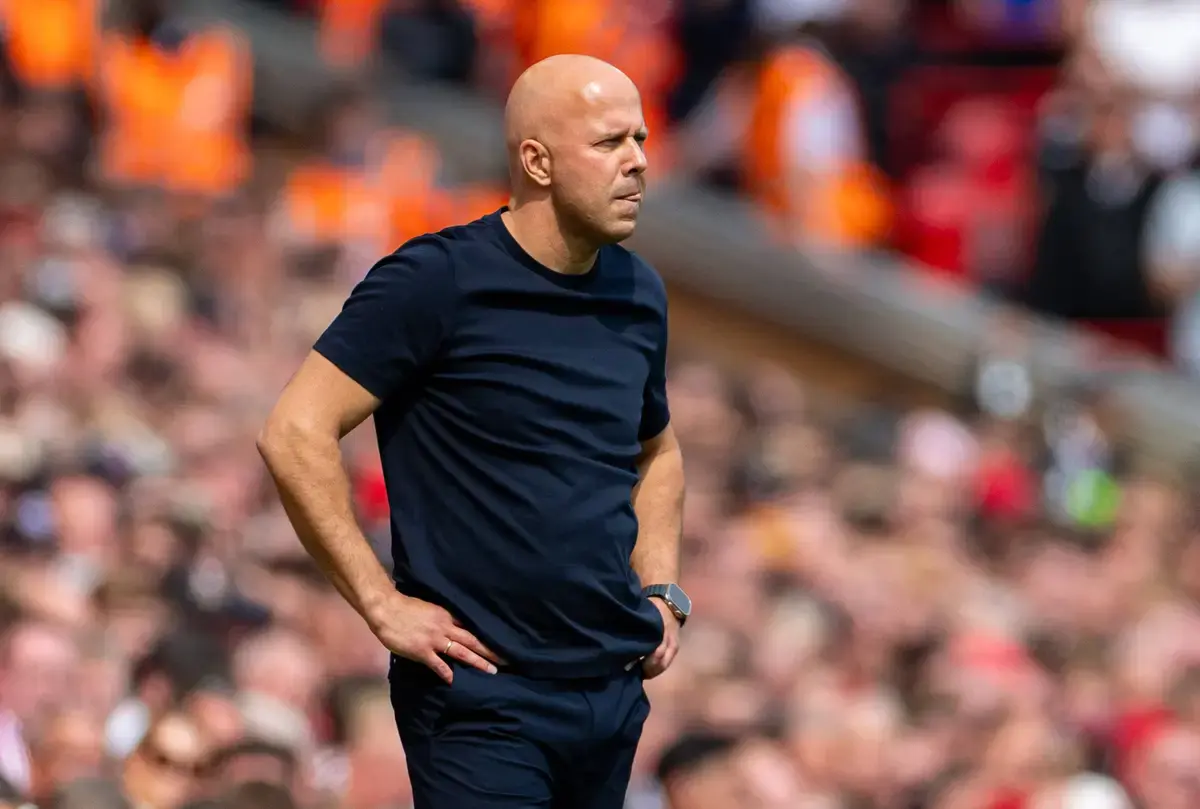 Liverpool make contact over right-back signing