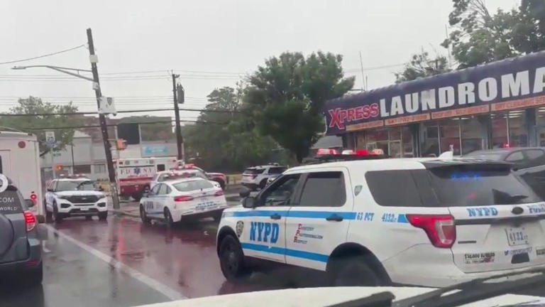 Suspect flees after deadly double shooting in Brooklyn on Memorial Day
