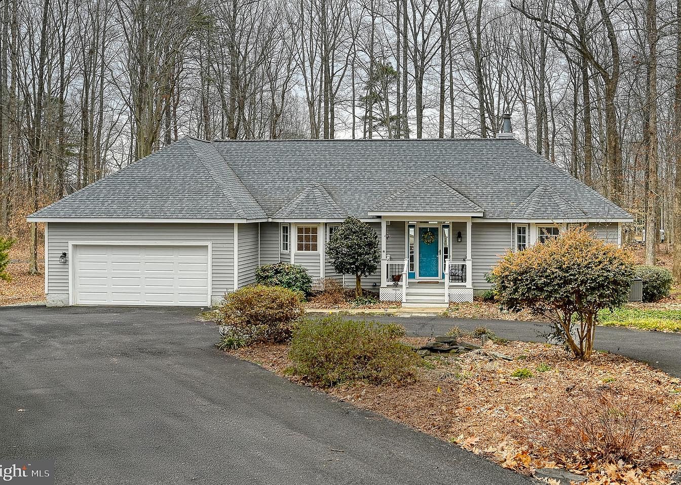 View of Luxurious 1998 raised ranch in Mineral, Virginia, with private lake access, gourmet kitchen, and ...