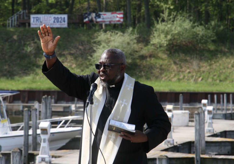 Caseville honors fallen veterans with 25th annual Blessing of the Fleet