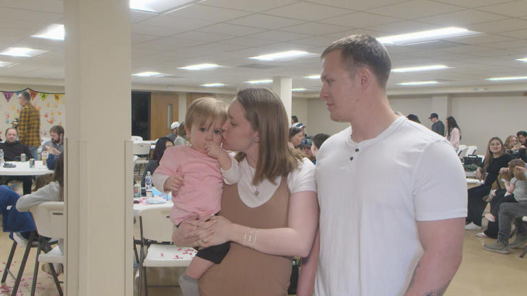 Sioux City woman goes viral on social media for rare quadruplet pregnancy