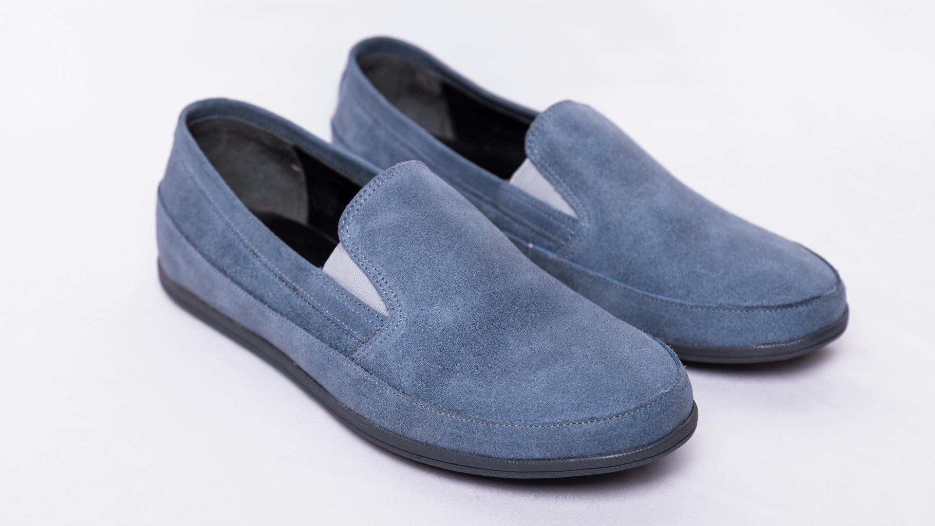 10 things you should never wear when it's raining & 10 better styles to ...