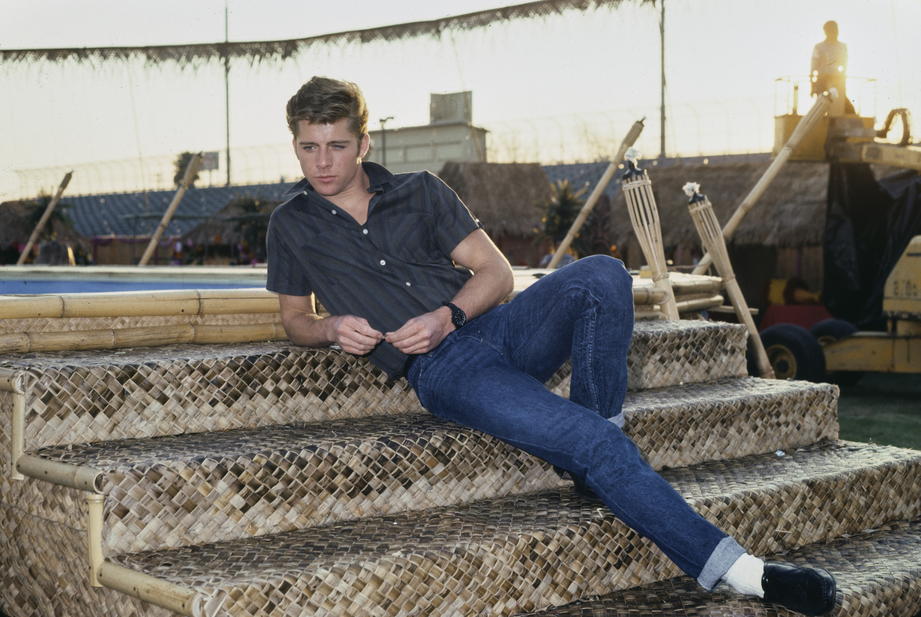 Maxwell Caulfield, el guapo actor de los 80 que apostó por su historia ...
