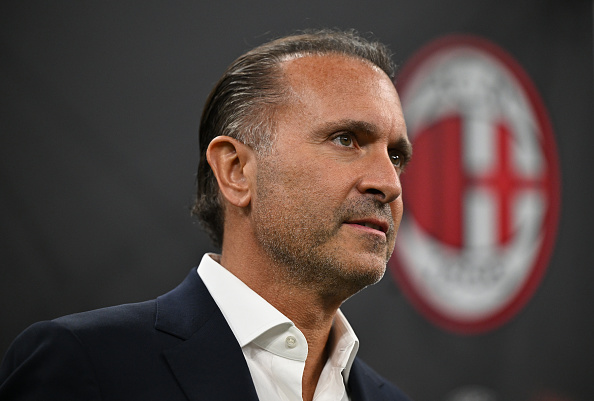 Milan, striscione contro Cardinale fuori dall'hotel: 
