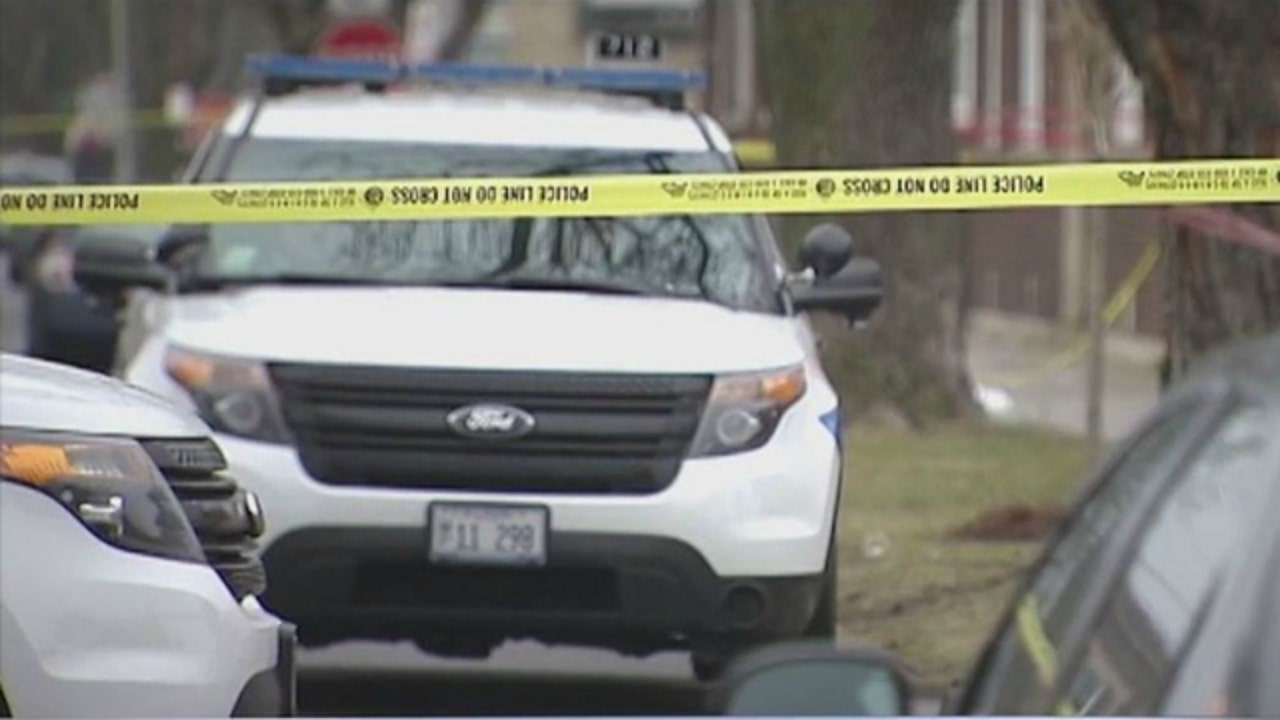 Boy, 17, charged in Chicago armed robbery