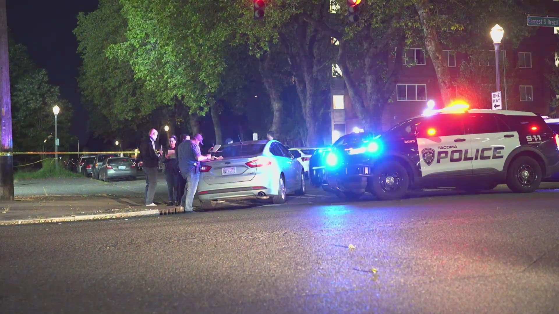 Breaking: Tacoma police searching for suspect after man stabbed, killed
