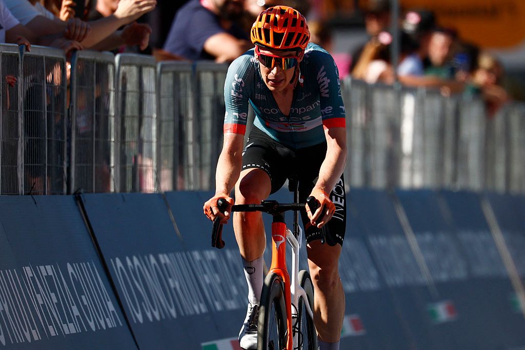 Thymen Arensman opens up about his leadership role ahead of the final week at the Giro d'Italia