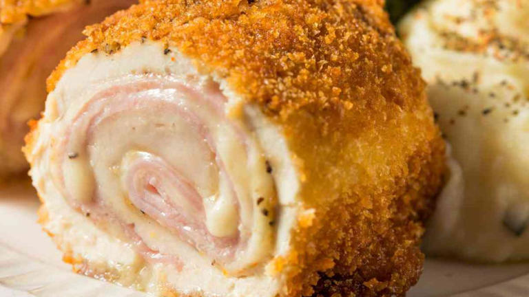Pechugas de pollo cordon bleu: la receta clásica de la hora de la comida