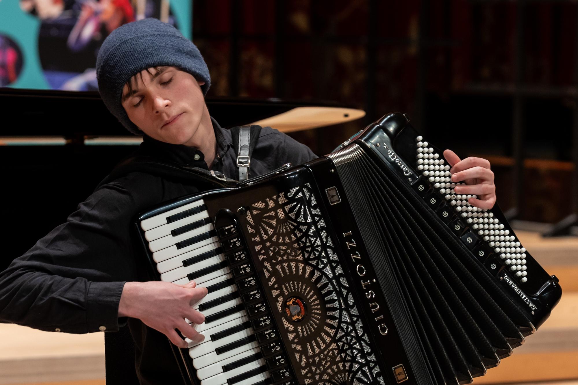 Falkirk area accordionist recognised in Scottish Young Musicians ...