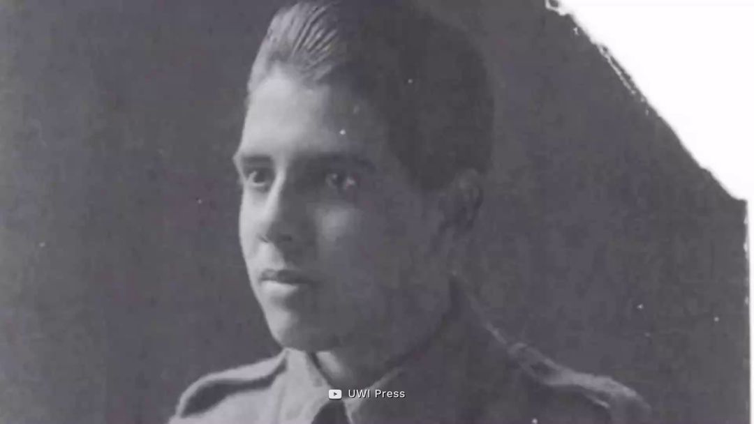A 1917 messenger recognized for extraordinary acts of heroism in war